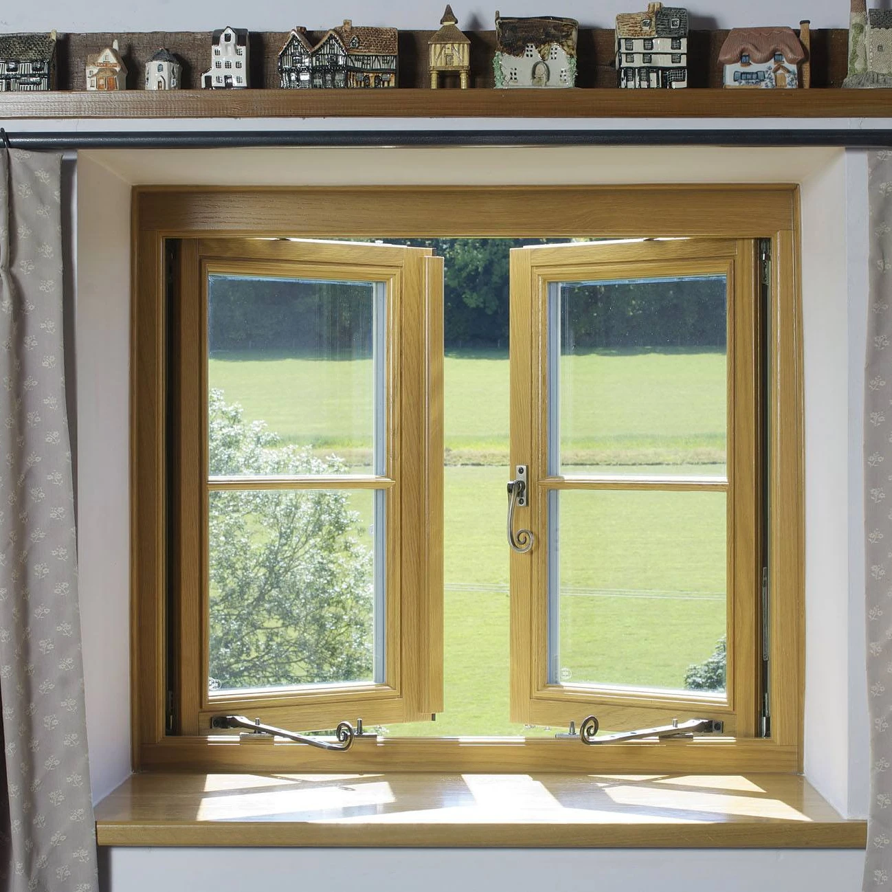 American Style Aluminium Clading Wood French Door Wood Clad Aluminum Casement Window and Doors with Screen