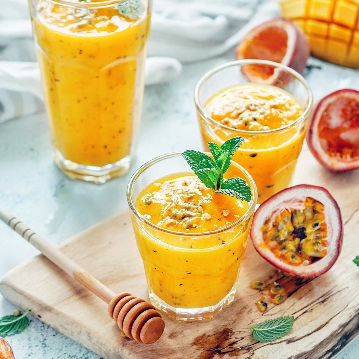 High Quality Wholesale Food Grade passion fruit flavor food additives  for Pastry Candy Cold Drink Jam