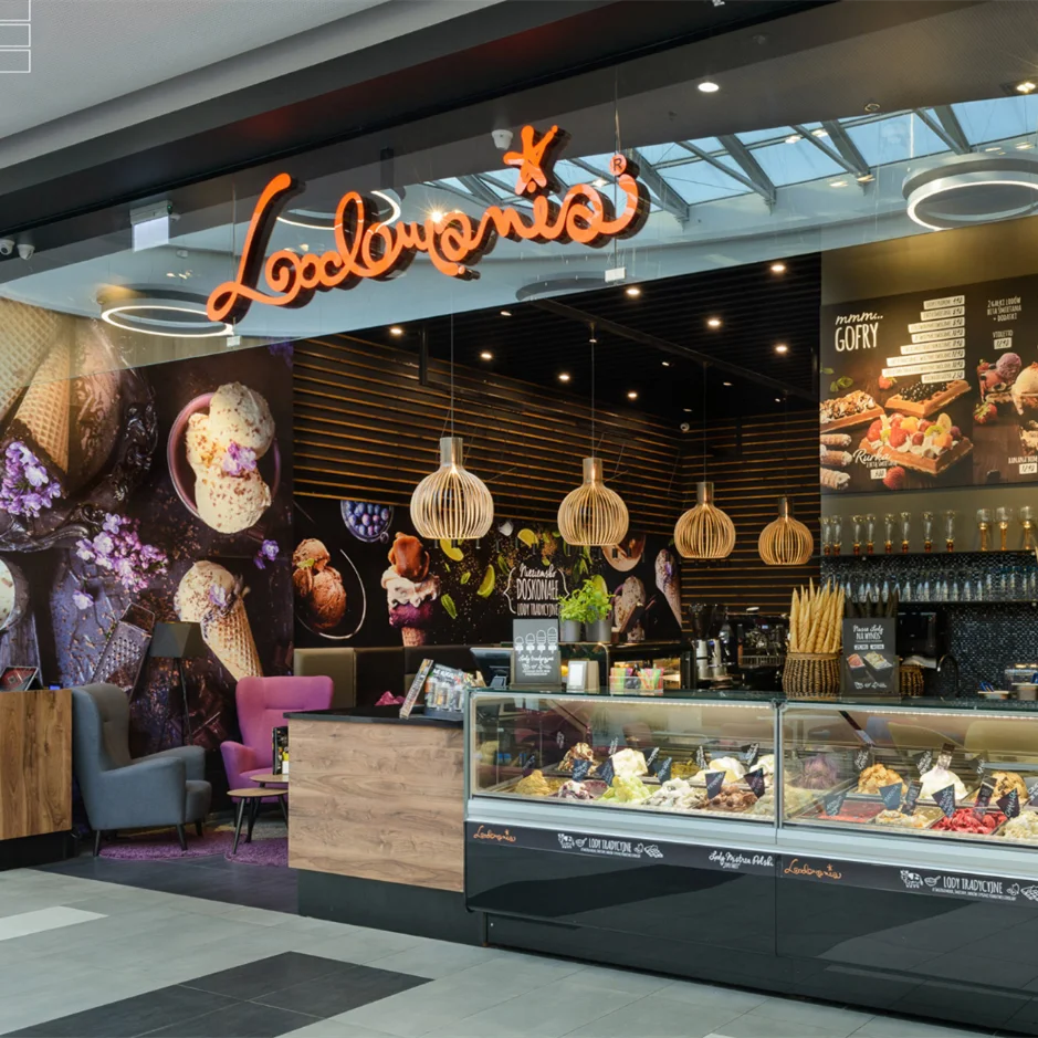 Candy Shop Decor Cafe Table And Chairs Coffee Shop Display Cafe Display Counters Milk Tea Station Wood Beverage Kiosk For Sale