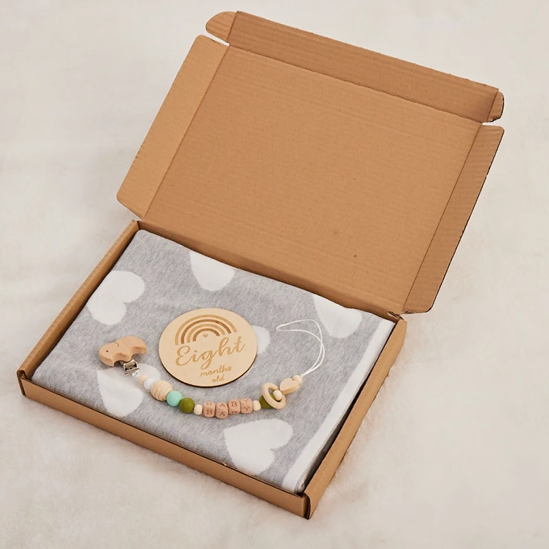 Newborn Shower Gift Set Box Souvenir Baby Cotton Blanket Teething Baby Rattle Milestone Wooden Toy Set