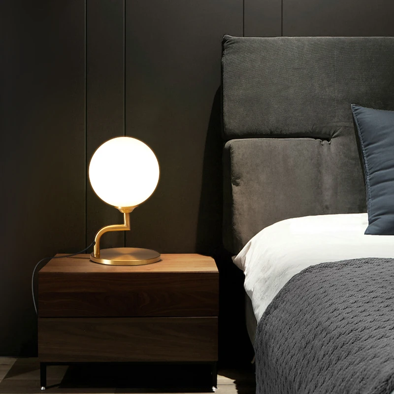 T4015 hot selling decorative luxury modern glass table lamps for living room gold supplier in Zhongshan.