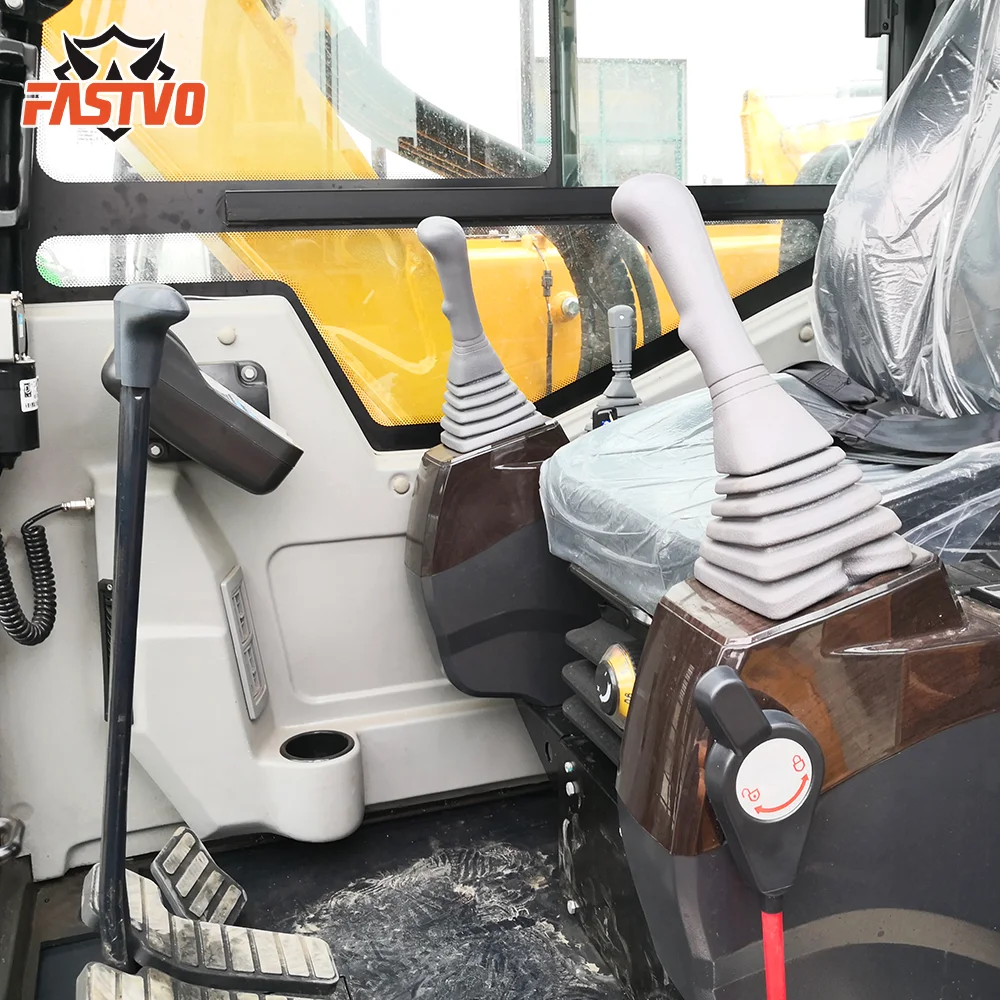 Fastvo ES75 Chinese Luxury Cabin Japan Engine 7.5Ton Excavator
