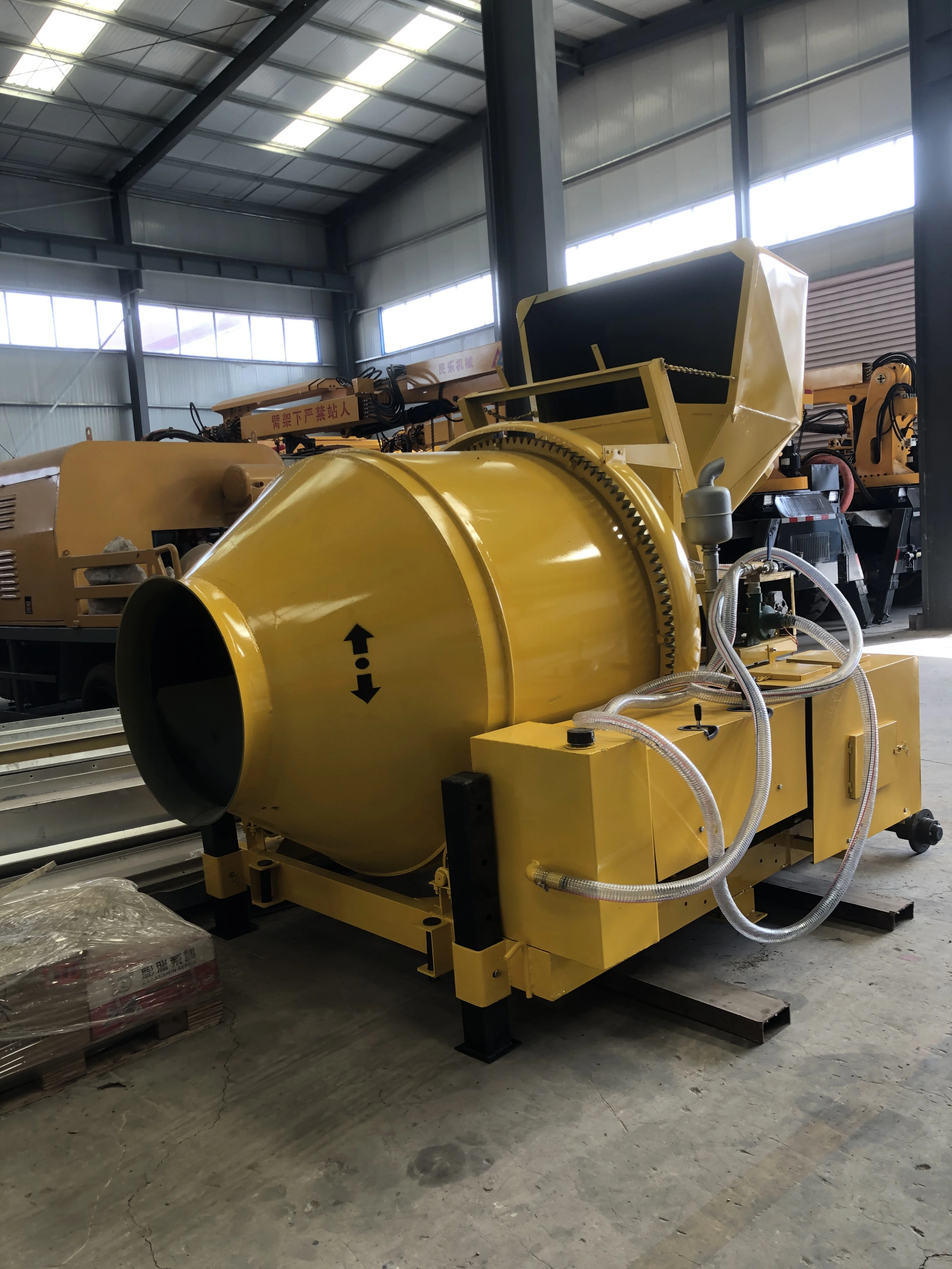 Factory 350L Concrete Mixer Diesel Engine Concrete Mixer For Sale With Good Price And Quality Hydraulic Hooper Lifting Mixer