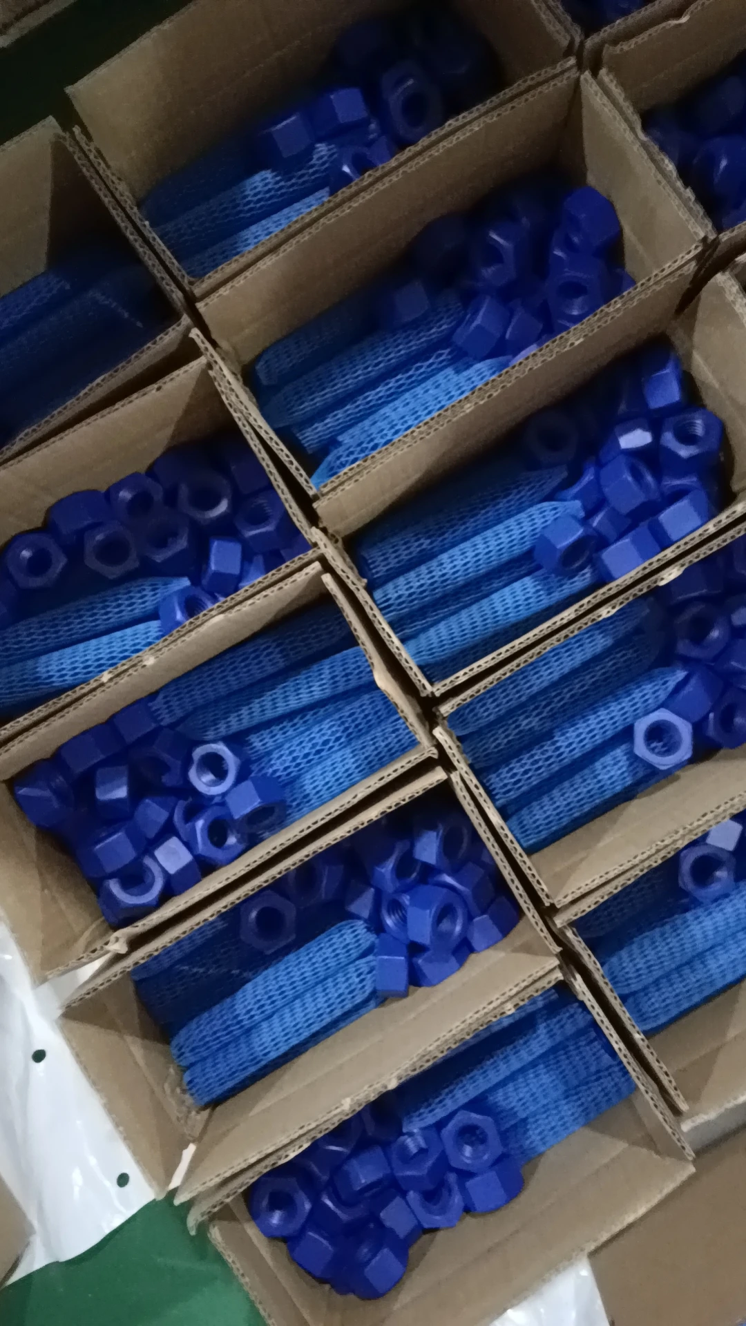 YA  Cheap High Strength Blue Stud Bolt Alloy Steel Mild Carbon Steel DIN933 DIN931 PTFE Full Threaded Rods