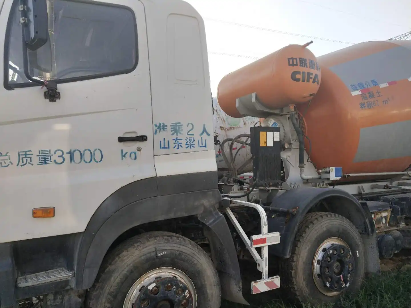  Б/у Бетономешалка HINO 700 UD Isuzu 9M3/бренд