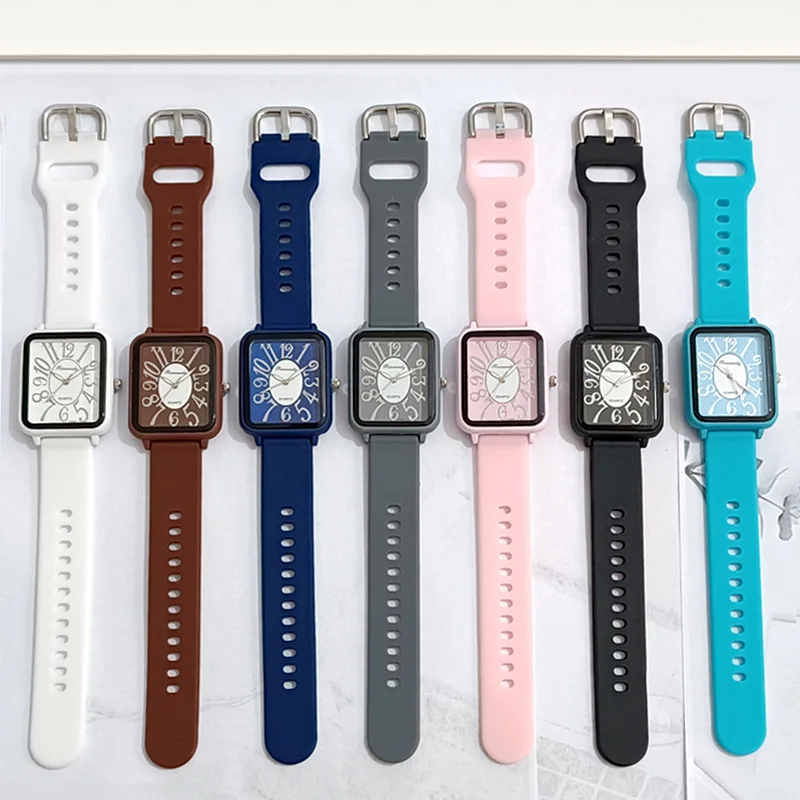 Wholesale 2024 new design alloy case luxury watches cheap square women silicone strap quartz watches R02
