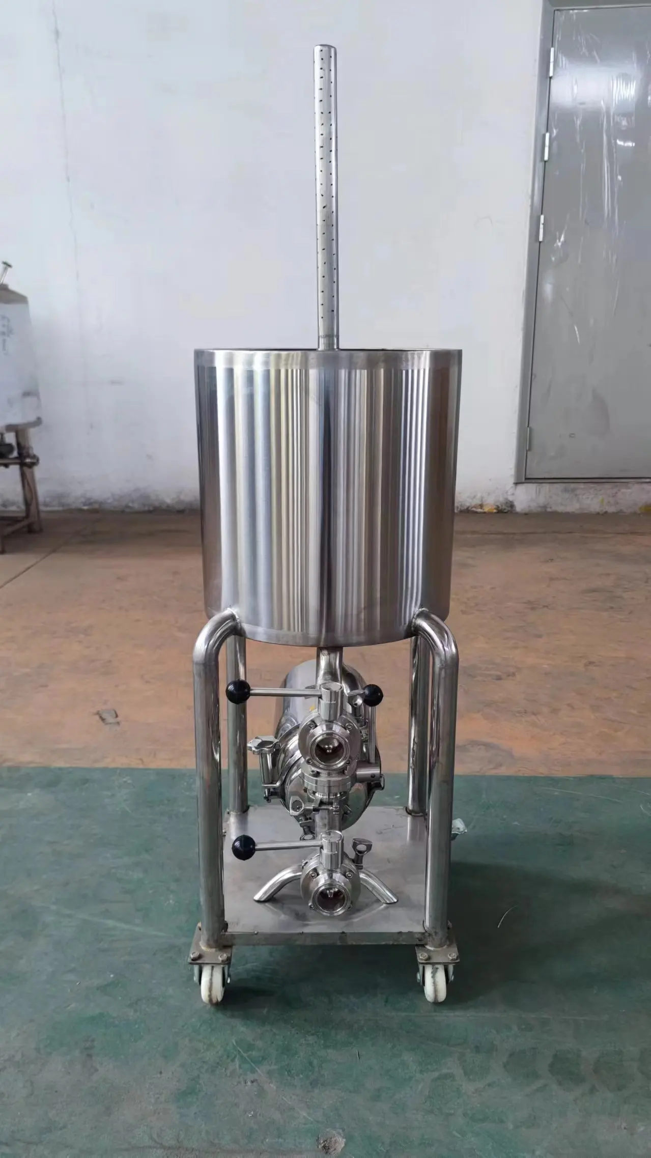 Simple beer keg/ barrel cleaning machine