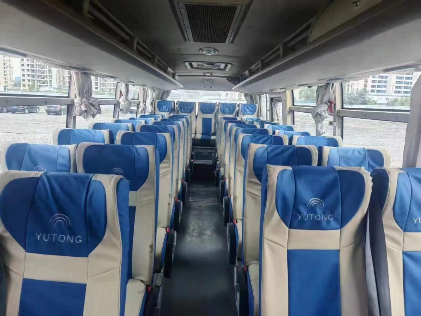 Favorable price used travel bus diesel Euro IV 31-50 seats coach buses for Africa