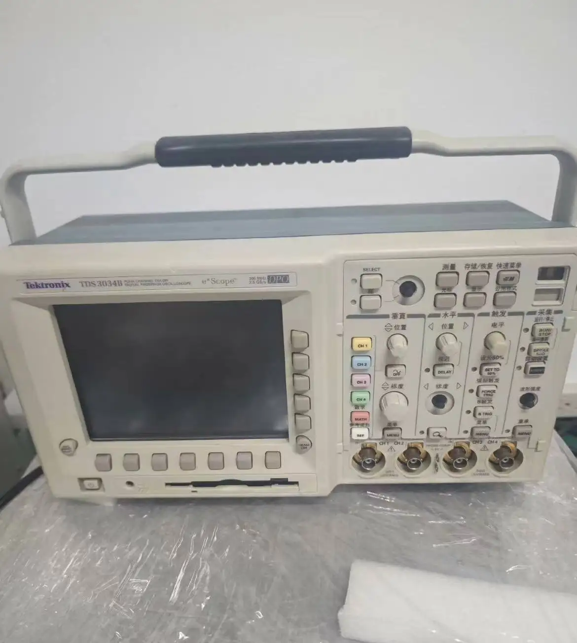 Tektronix TDS3034B 300 MHz, 2.5GSs 4-Ch Digital Phosphor Oscilloscope DPO