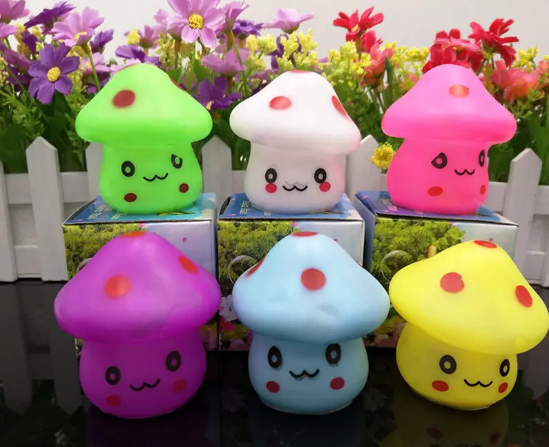 New Customized Bedside Lamp Romantic Decoration Light Up Toys Led Lamp Colored Mushroom Led Light Toys For Kids