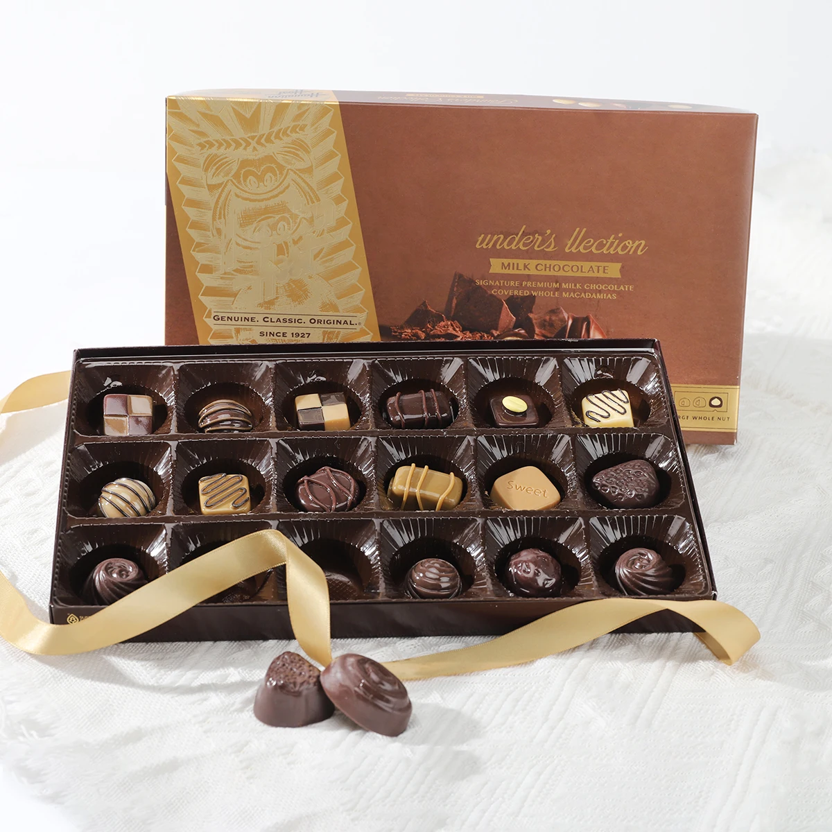 chocolate pvc plastic clear box with gold inserts candy sweet chocolate packaging box with dividers