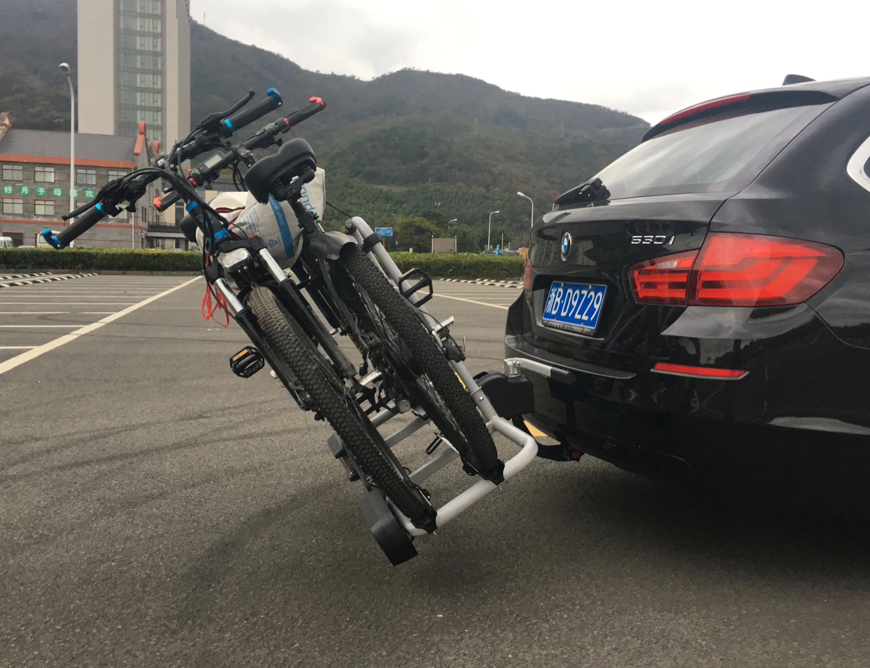 Steel Tow Bar Rear Mounted E Bike Rack for 2 E Bike