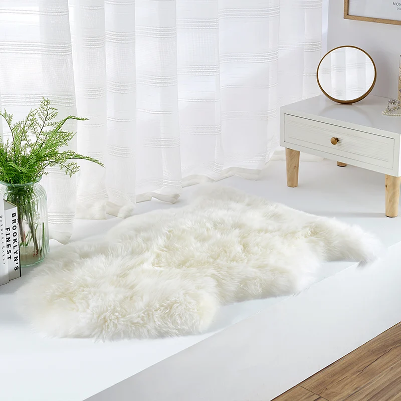 2023 White Fluffy Animal fur carpet and rug living room pelt Genuine sheepskin area shaggy Australia sheep skin rug logo