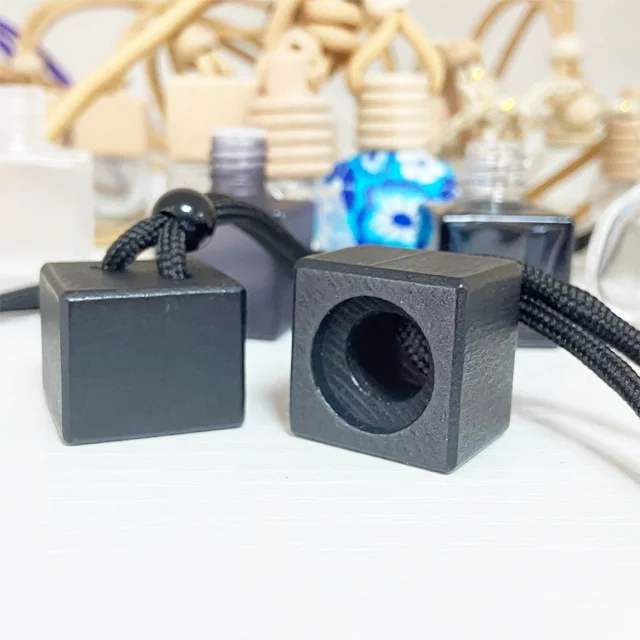 Luxury 8ml Empty Square Shape Black Mini Glass Bottle with Black Wooden Lid Hanging Perfume Essential Oil Car Diffuser Bottle