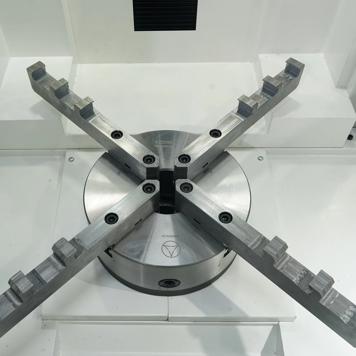 High precision vertical wheel repair lathe wheel cnc lathe DCM32P-S