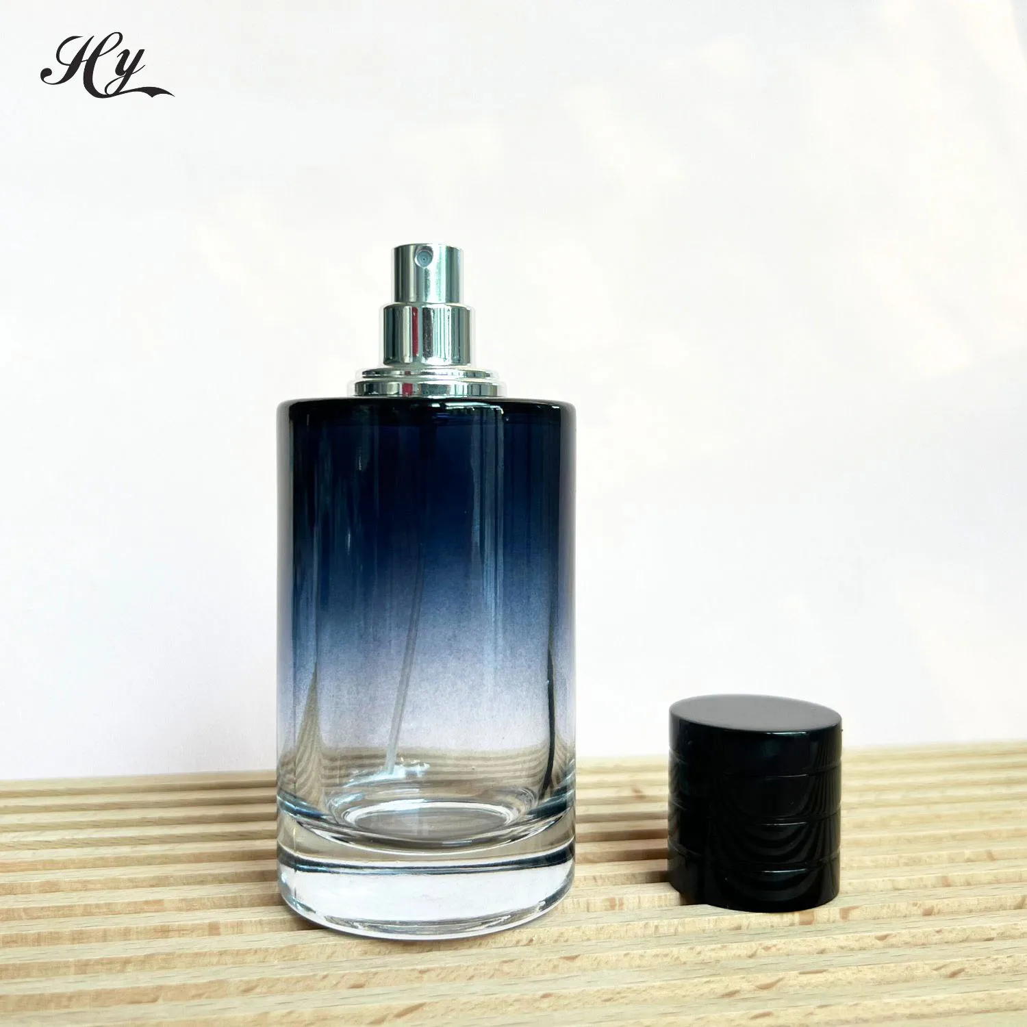 Hanya Clear Dark Blue Gradient Cylindrical Sprayer And Black Lids Empty Glass Bottle Transparent 50ml Perfume Bottle