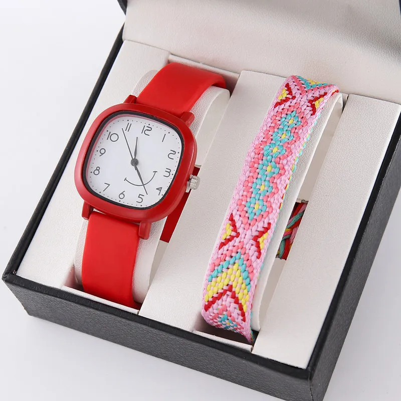 2025 Wholesale New Womens Silicone Quartz Watch Fashionable and Youthful Appearance Watch for Women
