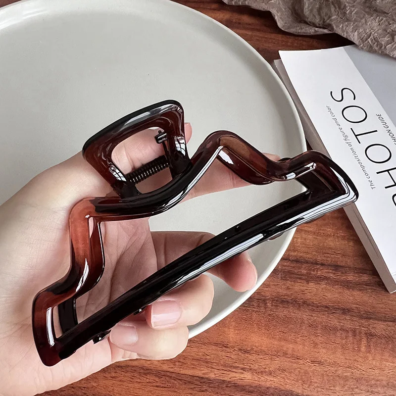 Custom Logo Olive Green Plastic Resin Large Hair Claw Clip Women Hair Accessories 12.8cm Big Claw Clamp For Women Thick Hair