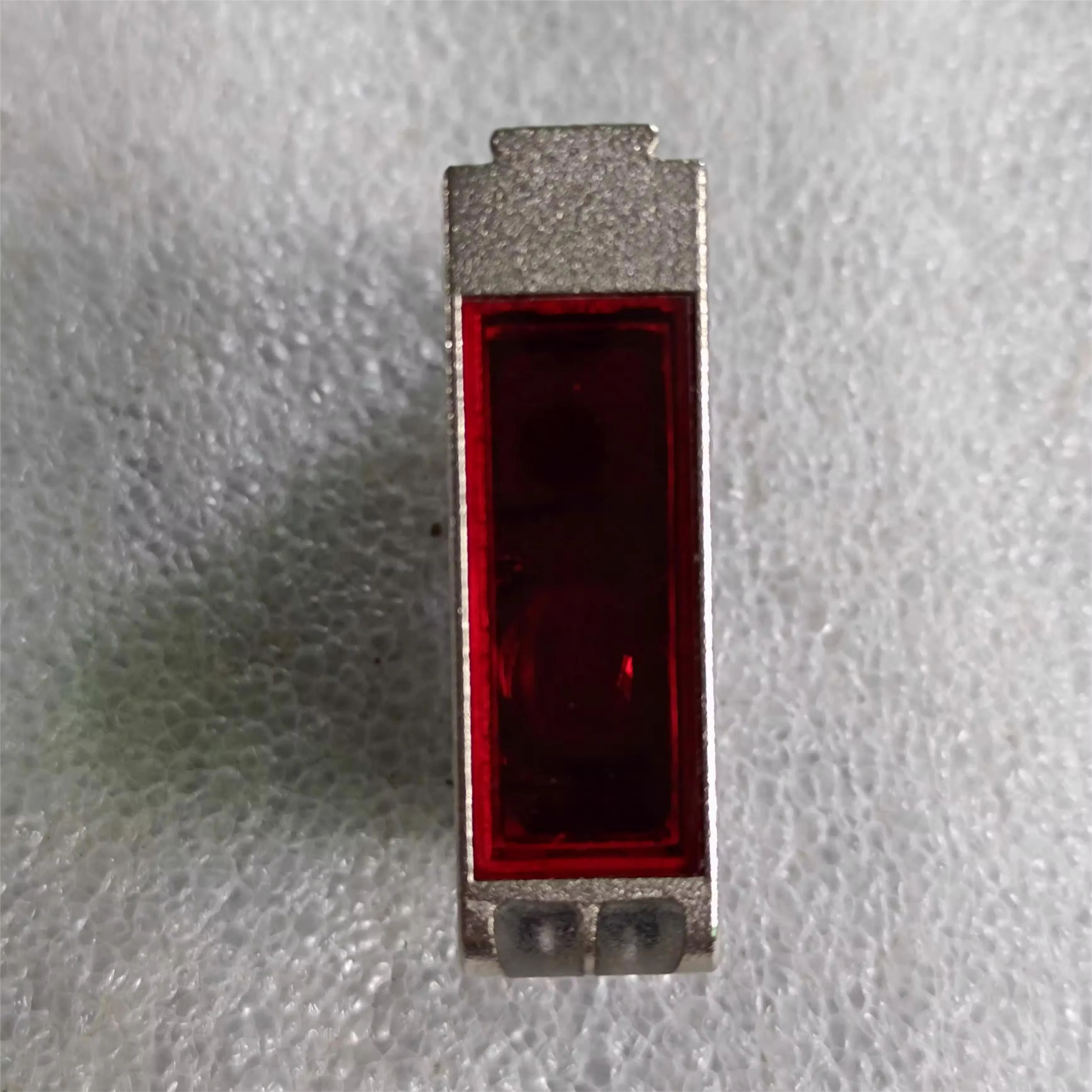 Photoelectric sensor MLV12-54-G/76B/124/128 P+F metal position sensor