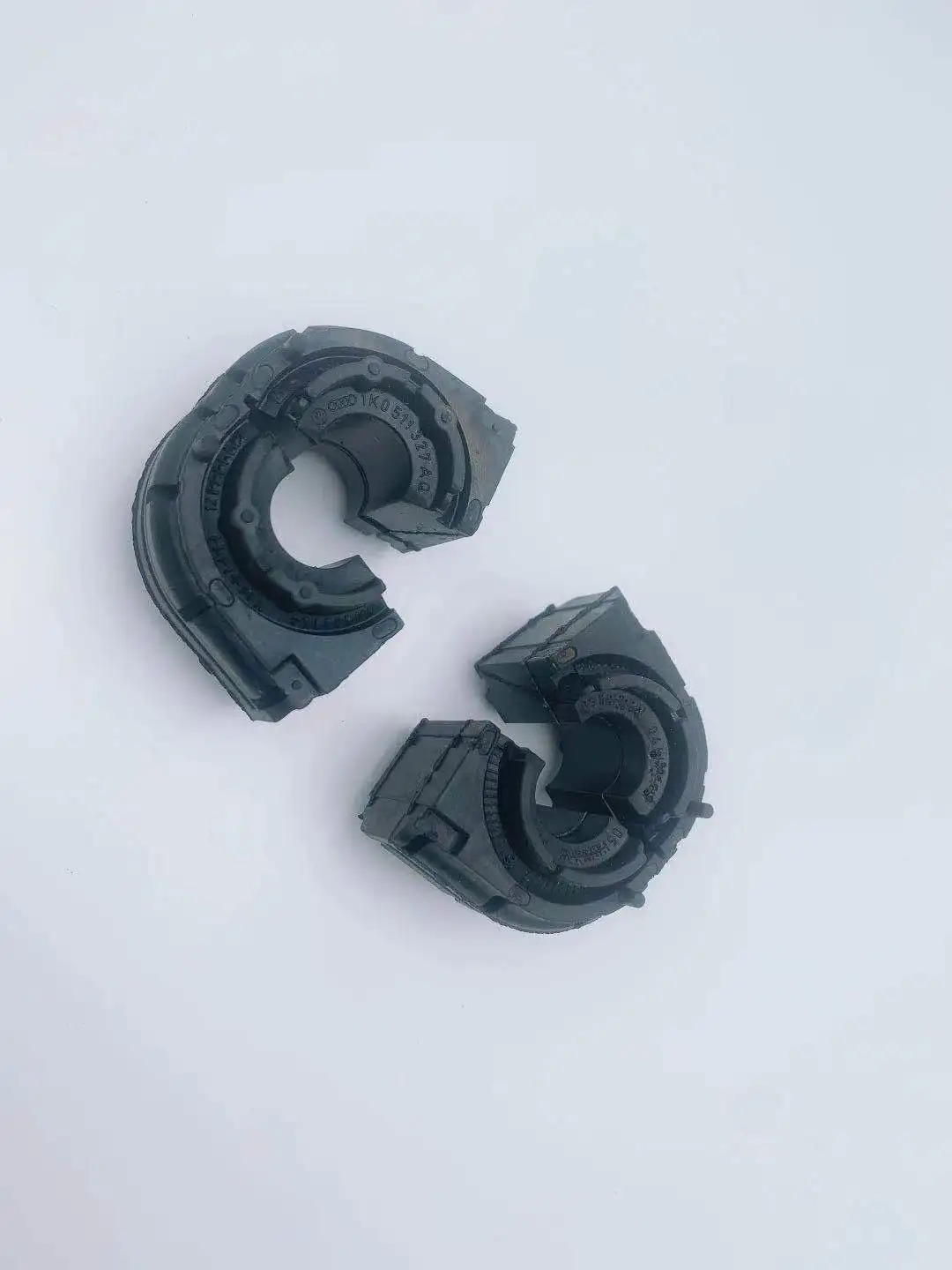 2021 New Bushing Engine Mount  Bracket Mount For Seat VW Audi 1K0511327AR