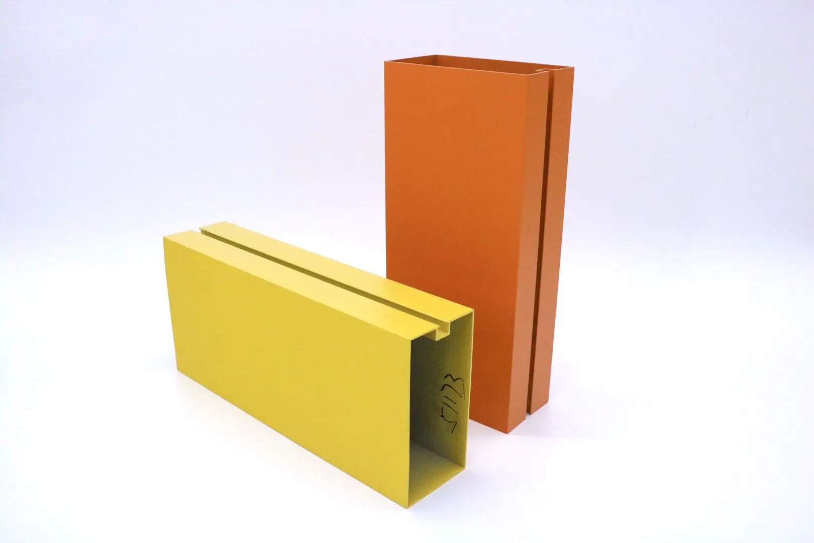 Sell like hot smallpox condole top interior ceiling decoration materials custom color of aluminum alloy ceiling tube