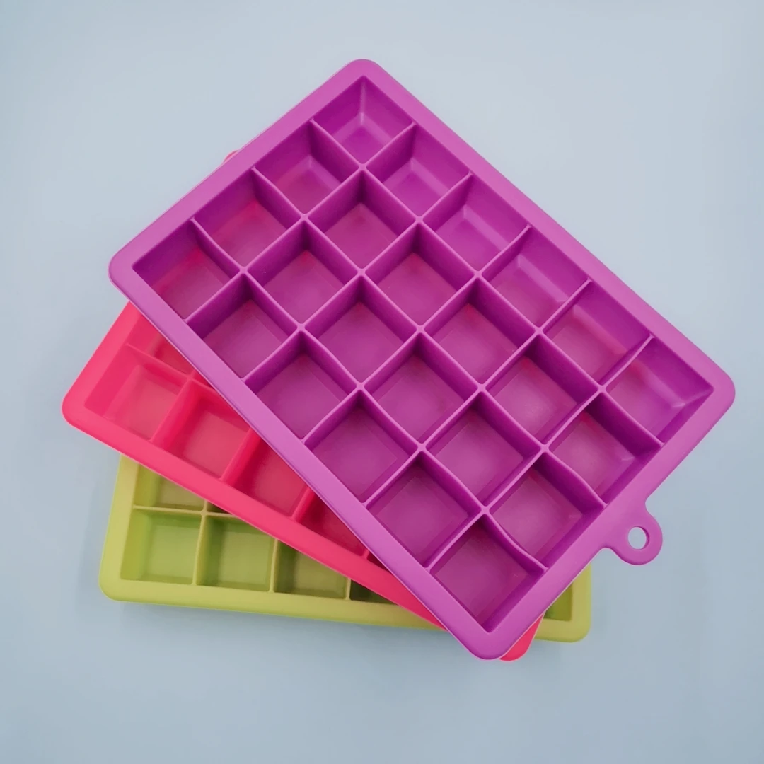 Easy-release 24 Cavities Square Shape Silicone Ice Cube Trays With Lids
