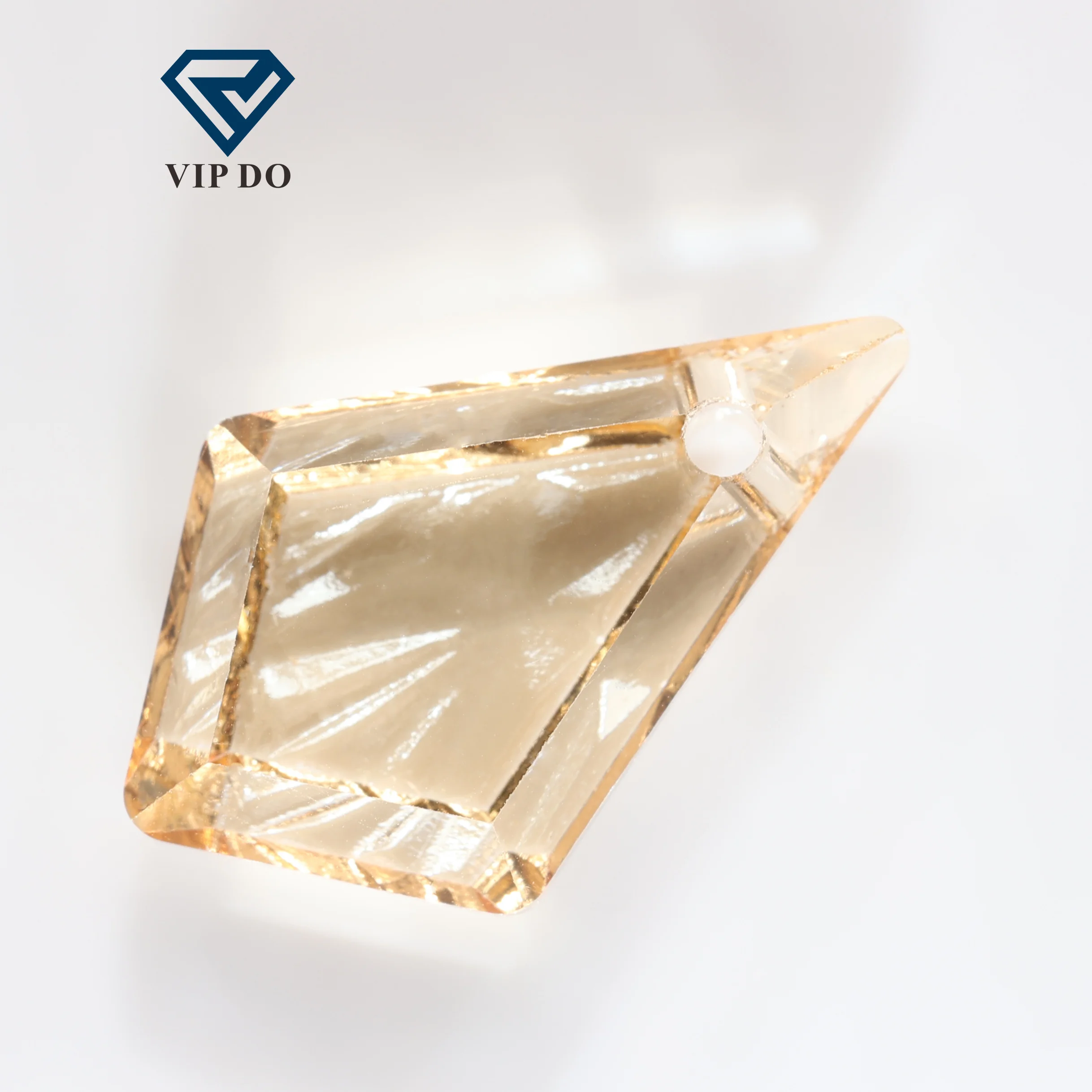 New product single hole plate bottom series wholesale price Embossed kite cut high quality glass material crystal glass rhines