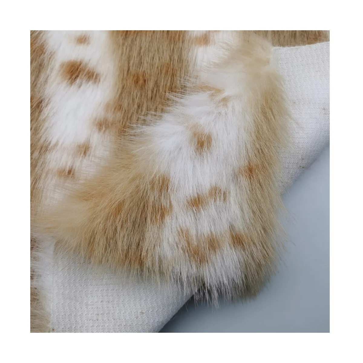 100% Polyester High Quality Printed Tuscany Warm Thick Faux Fake Animal Fur Fabric for Garment/ Home Textile/ Toys