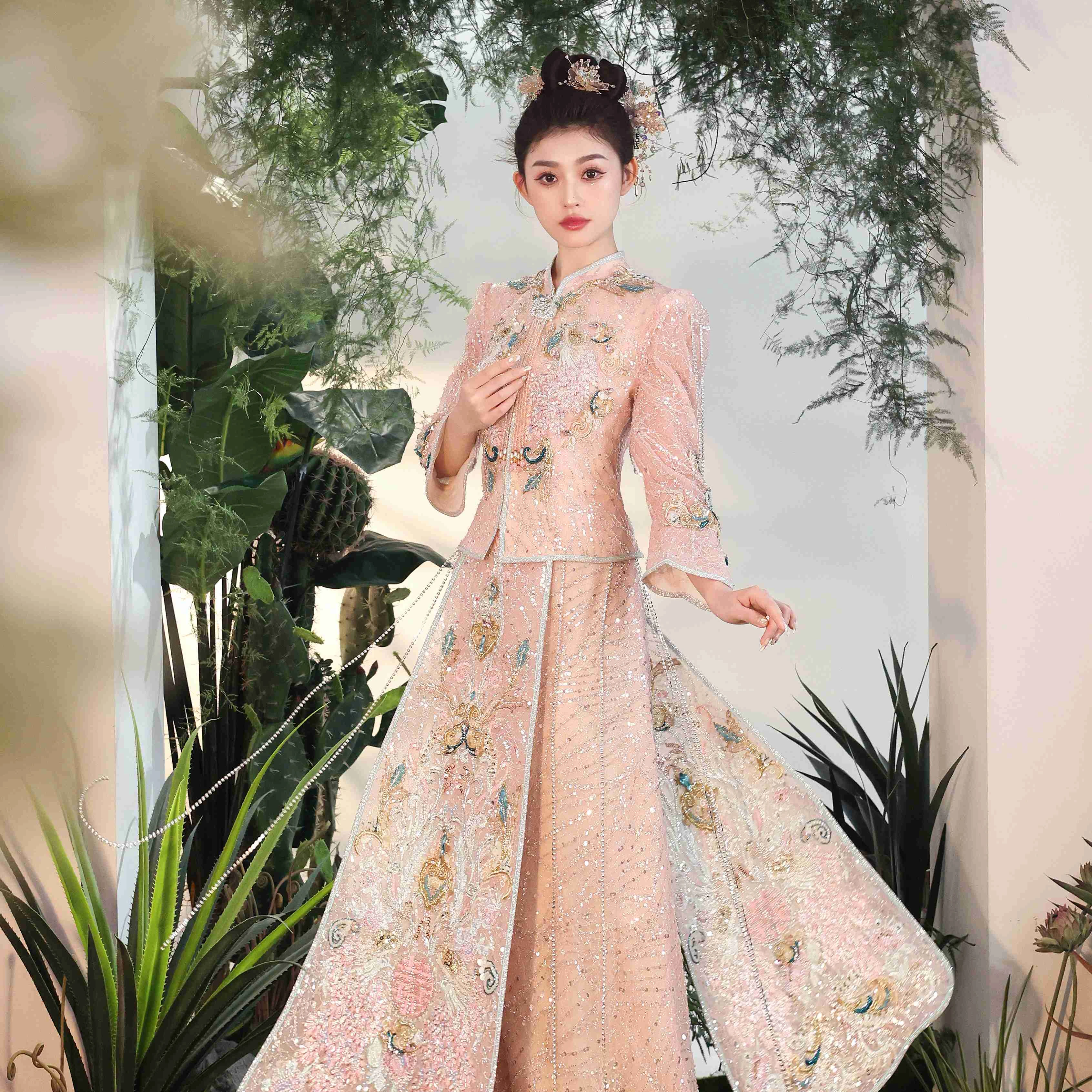 Этническая одежда костюм династии Мин вышивка Xiuhe древнее китайское свадебное платье невесты