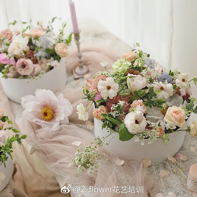 New design high quality fashion round flower gift box korean plain color flower box round luxury