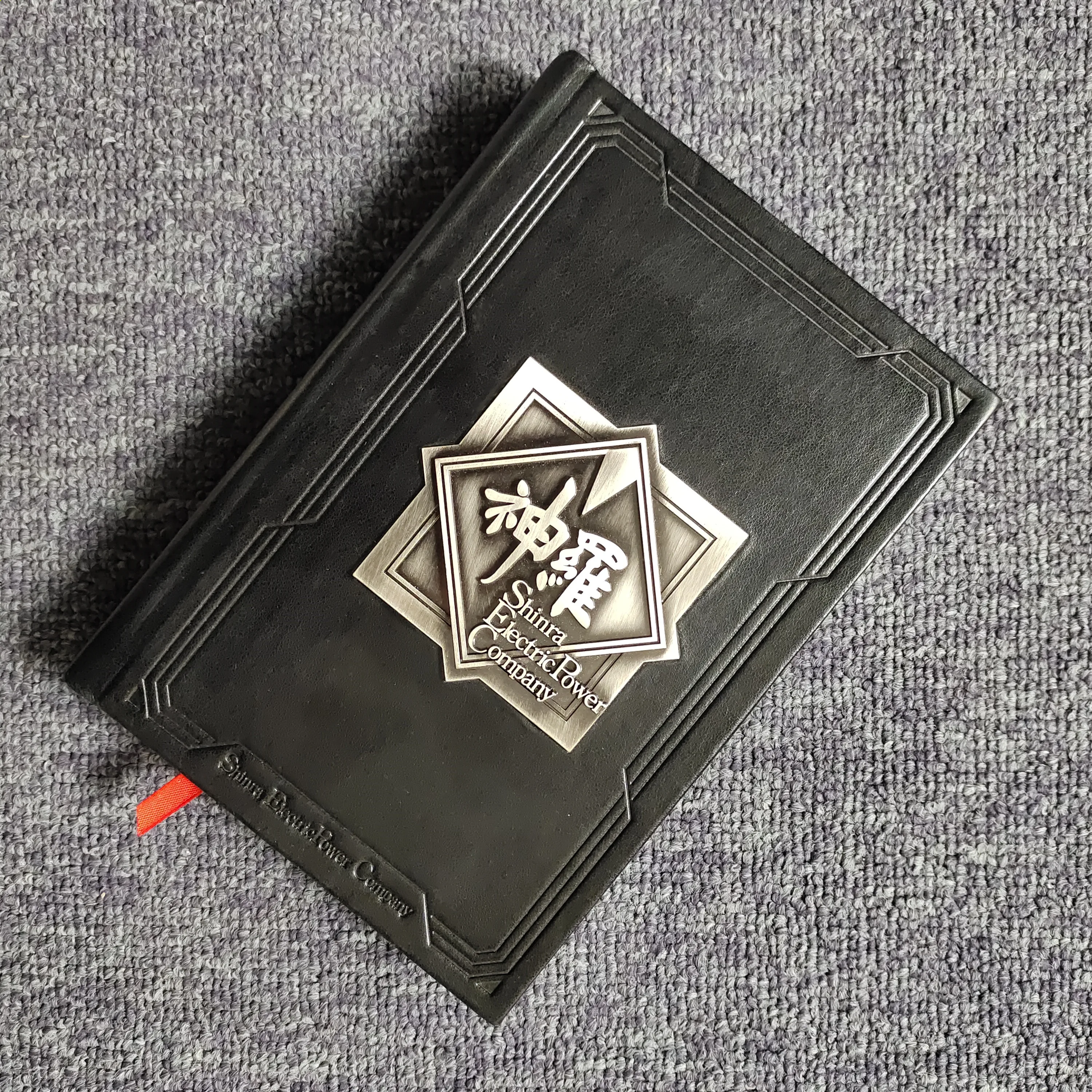 Custom Metal Logo Hard Cover Dotted Journal PU Leather Notebook with Elastic Band and Ribbon