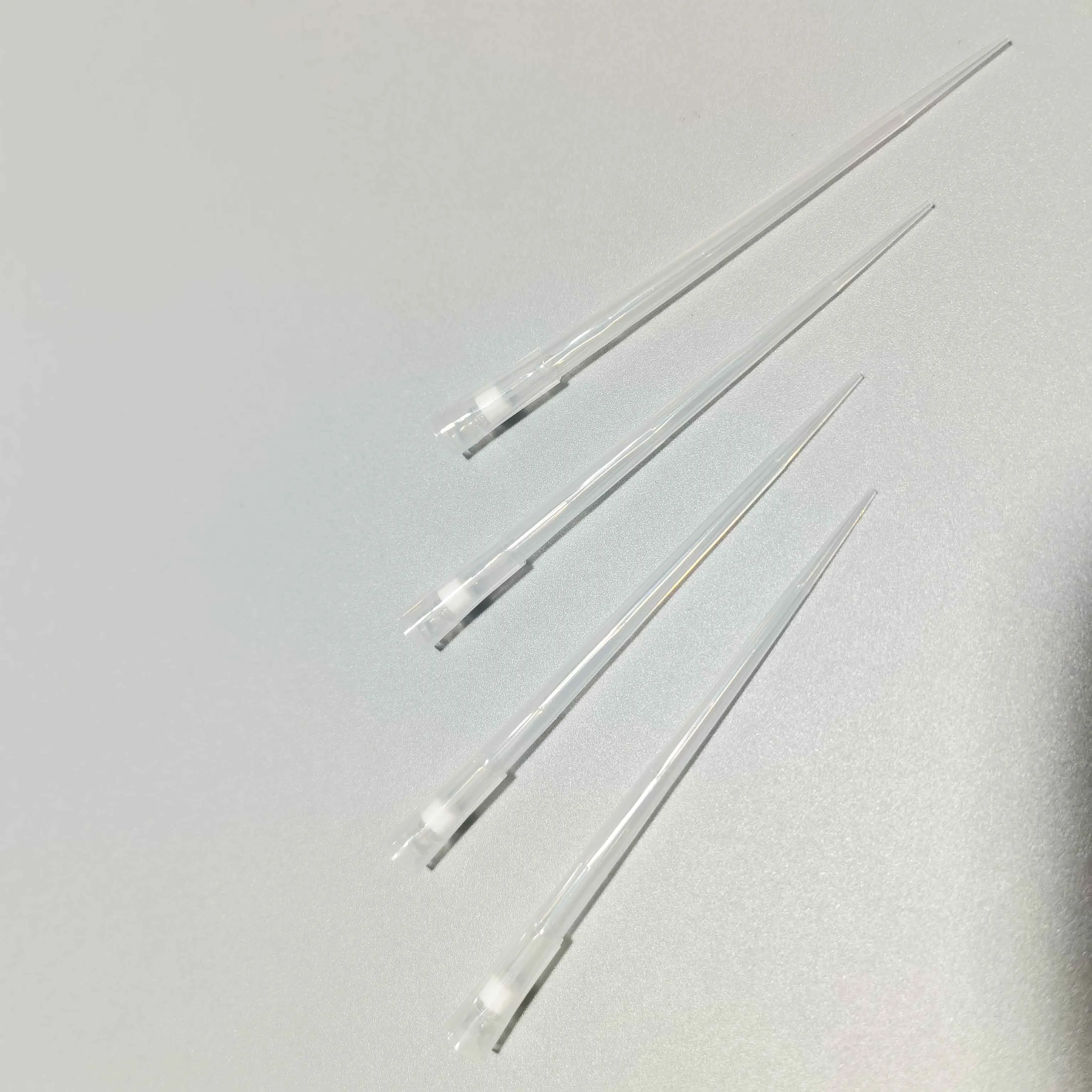 SINGATEE Manufacturer Lab consumables supplies 200ul Micro Long Extended Filter Pipette Tips