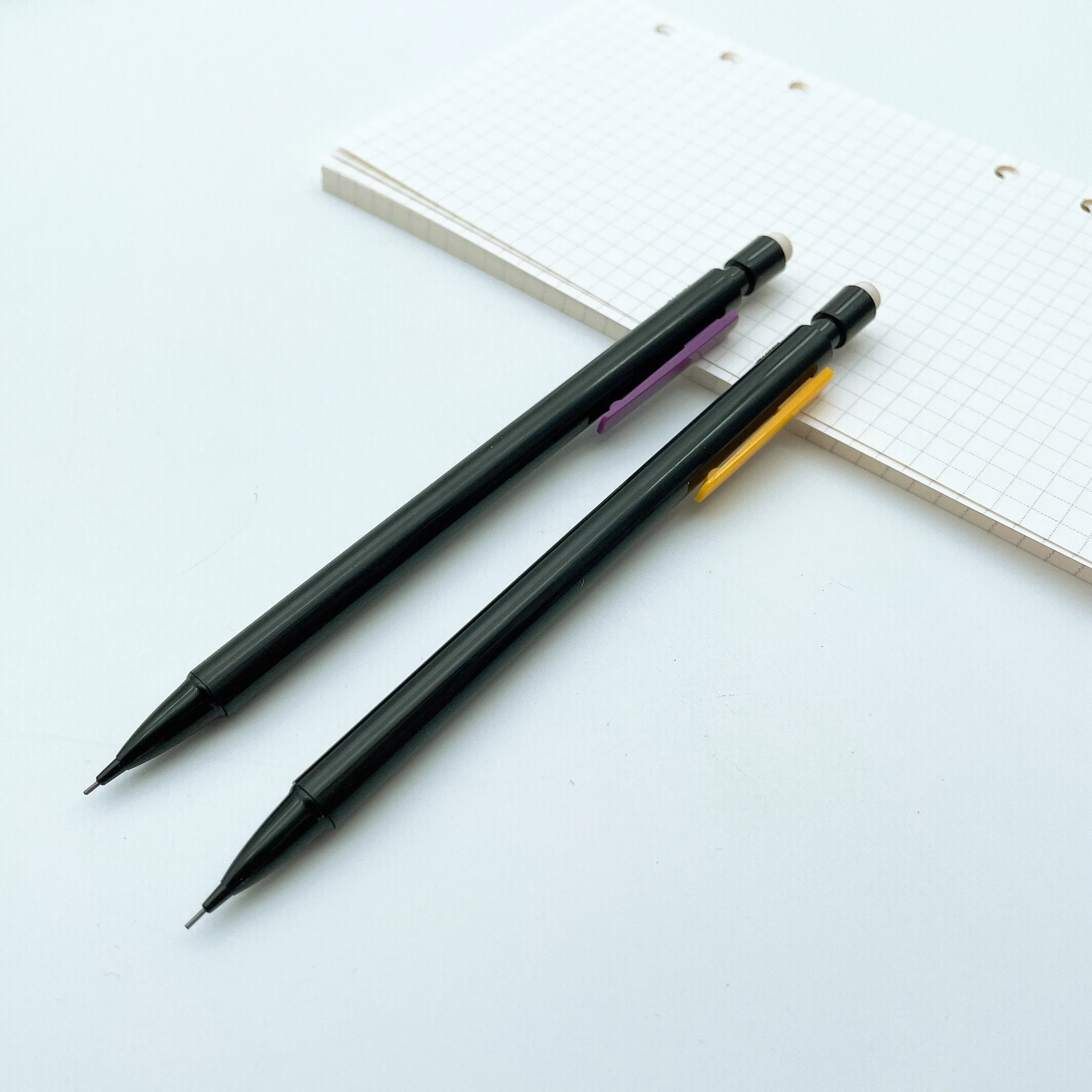 Пластиковый автоматический выдвижной механический карандаш