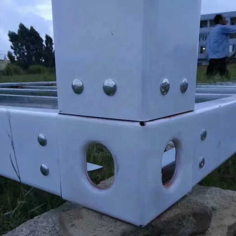 Standard 20-foot easily assembled cheap and durable bolts container house using for residential and office and tourist hotel etc