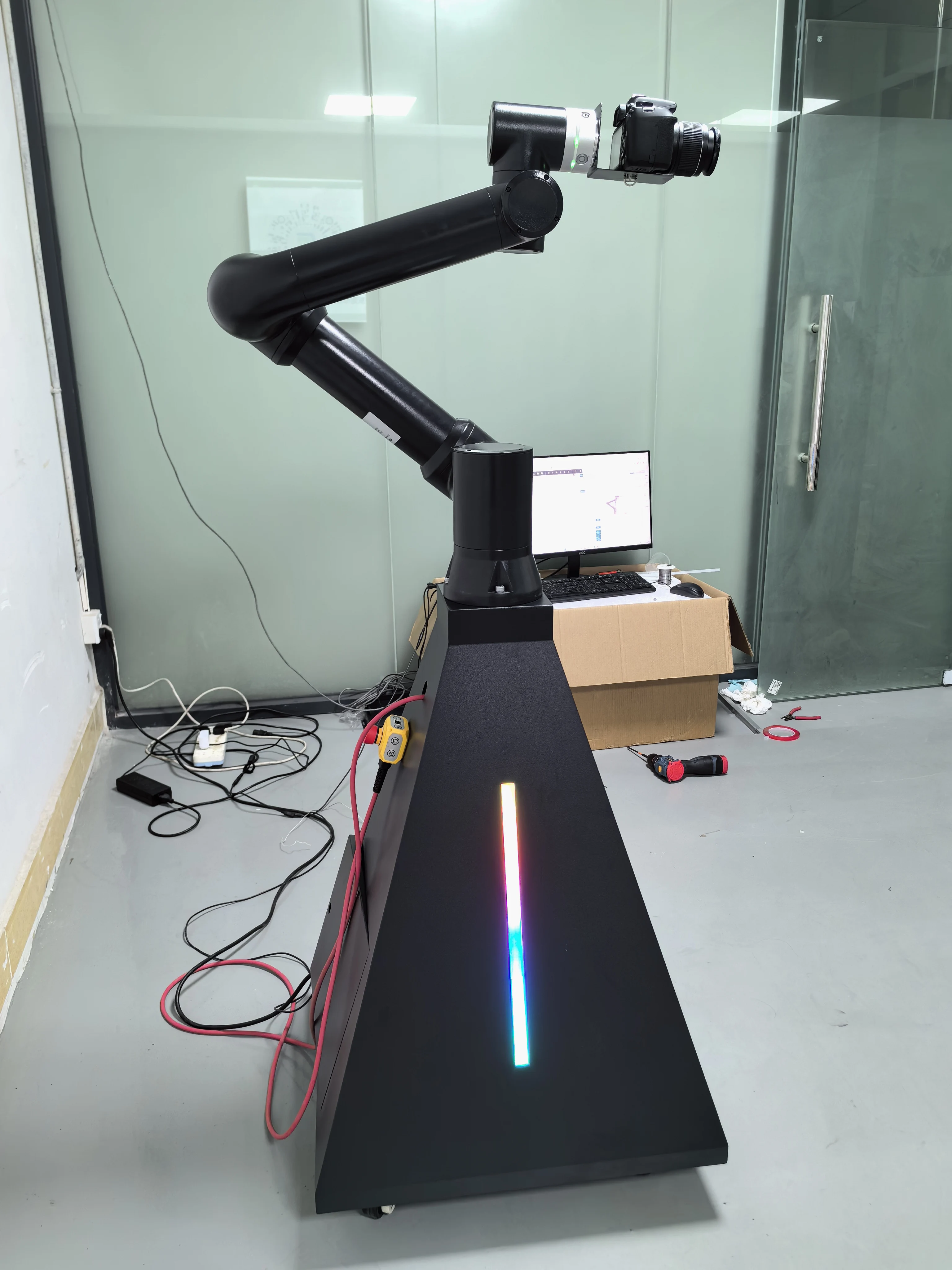 2024 Hot Sale Automatic Small Camera Robot Video Glambot Photo Booth For Photography
