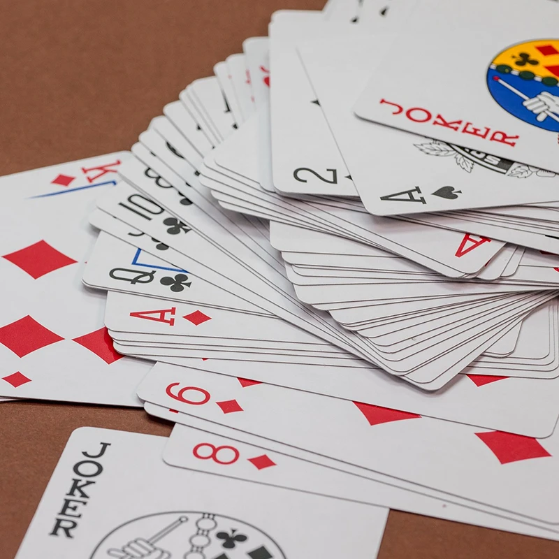 Customized playing cards printing gold black kuwait plastic paper printer playing cards