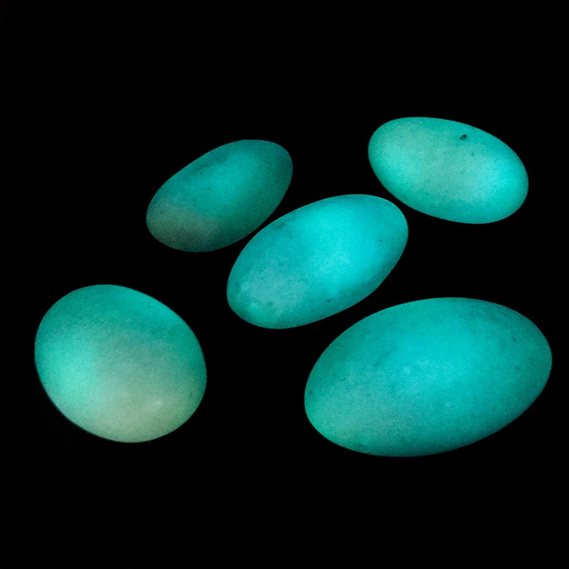 Wholesale Natural Crystal Luminous stone small size crystal Luminous eggs stone glow at night fluorescent stone for decoration