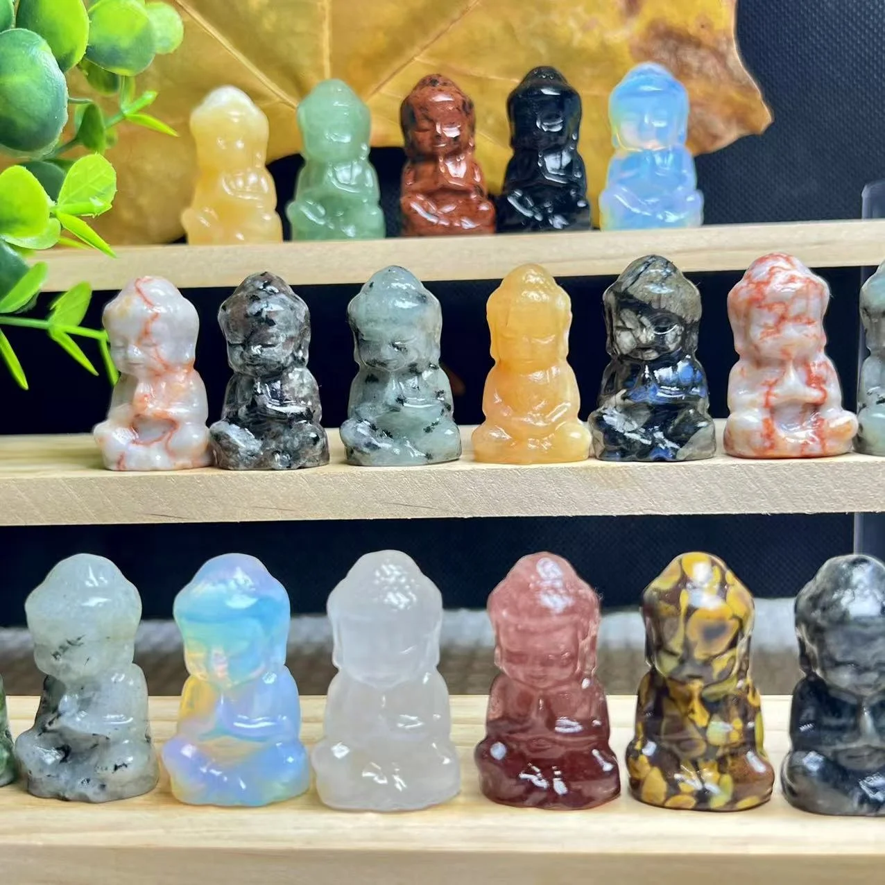 Wholesale Natural Gemstone Buddha Sculpture Handcrafted Crystal Sculpture Reiki Theme Crystal Healing Buddha Home Decor