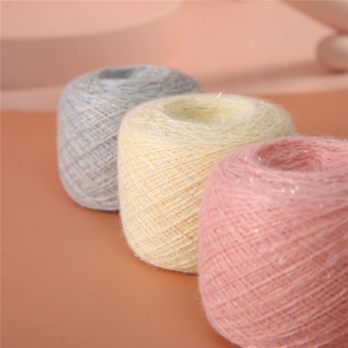 Оптовая продажа, дешевая цена, полиэстер, нейлон, акрил, люрекс, Смешанная Серебряная пряжа для вязания свитеров