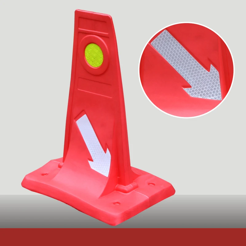  Excellent quality professional plastic lane divider for road