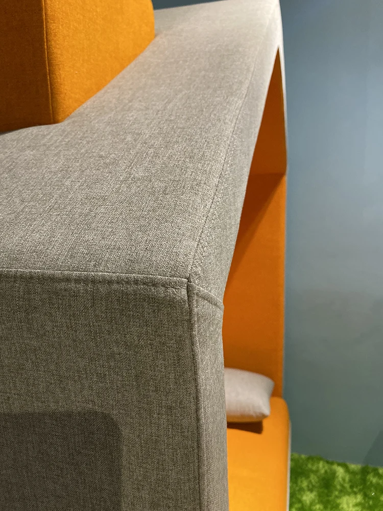 Hot Sales Office Meeting Sofa Booth Seating Booth Round Soundproof Booth Sofa