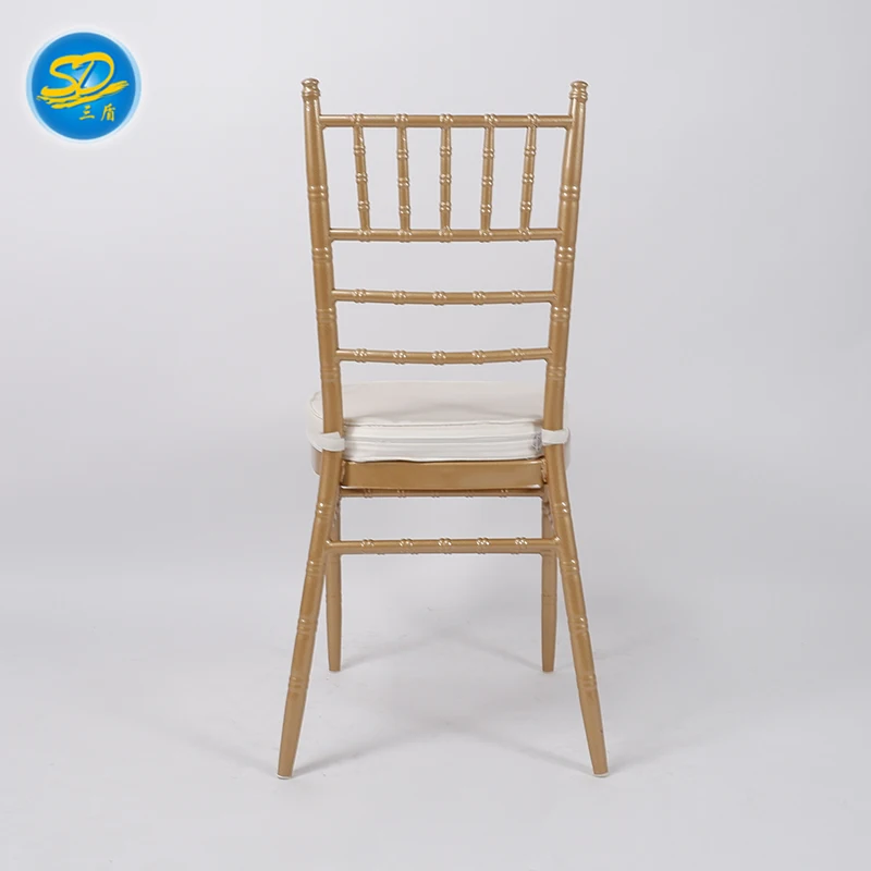 Коммерческий золотой стул chiavari