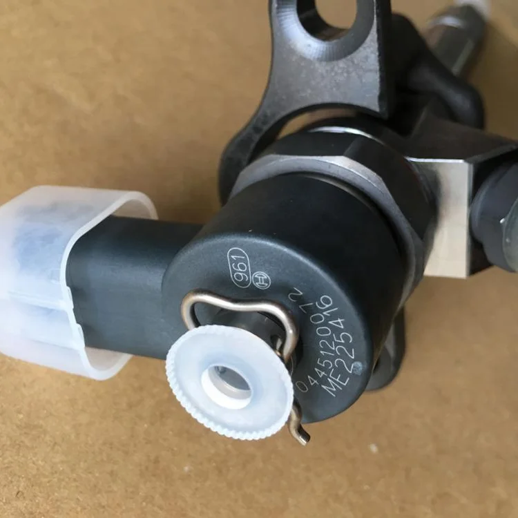 0445120072 New Fuel Injector 0445120072 Common Rail 4m50 Engine Diesel Injector For Mitsubishi Fuso ME225416