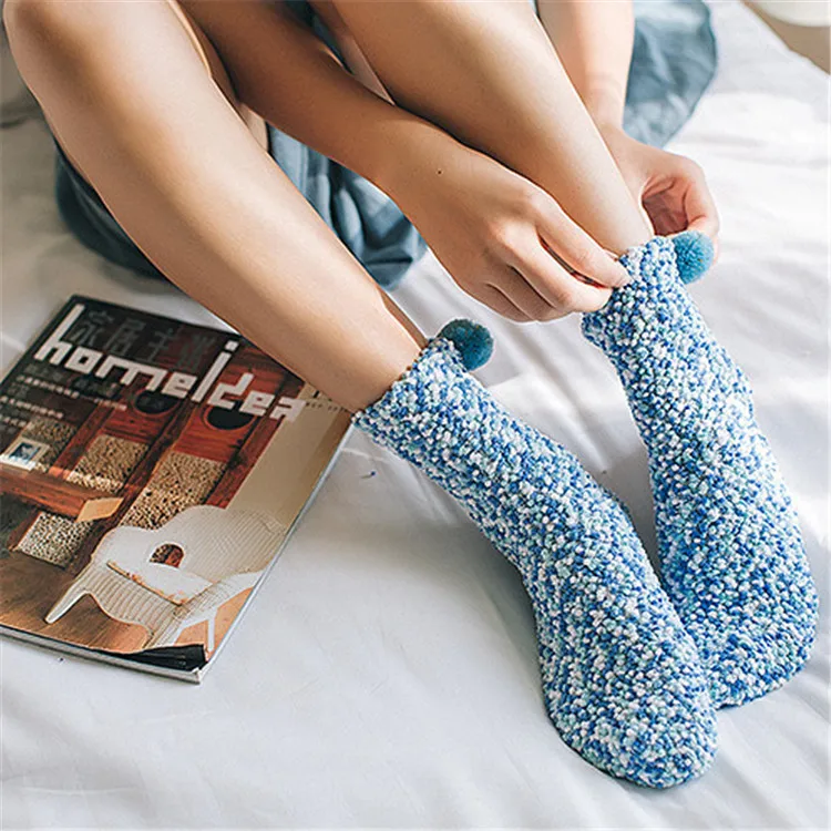 Wholesale Winter Women  Non Box Packing Cupcake Cozy Sleep Tube Sock Home Floor  Christmas Gift Fuzzy Socks