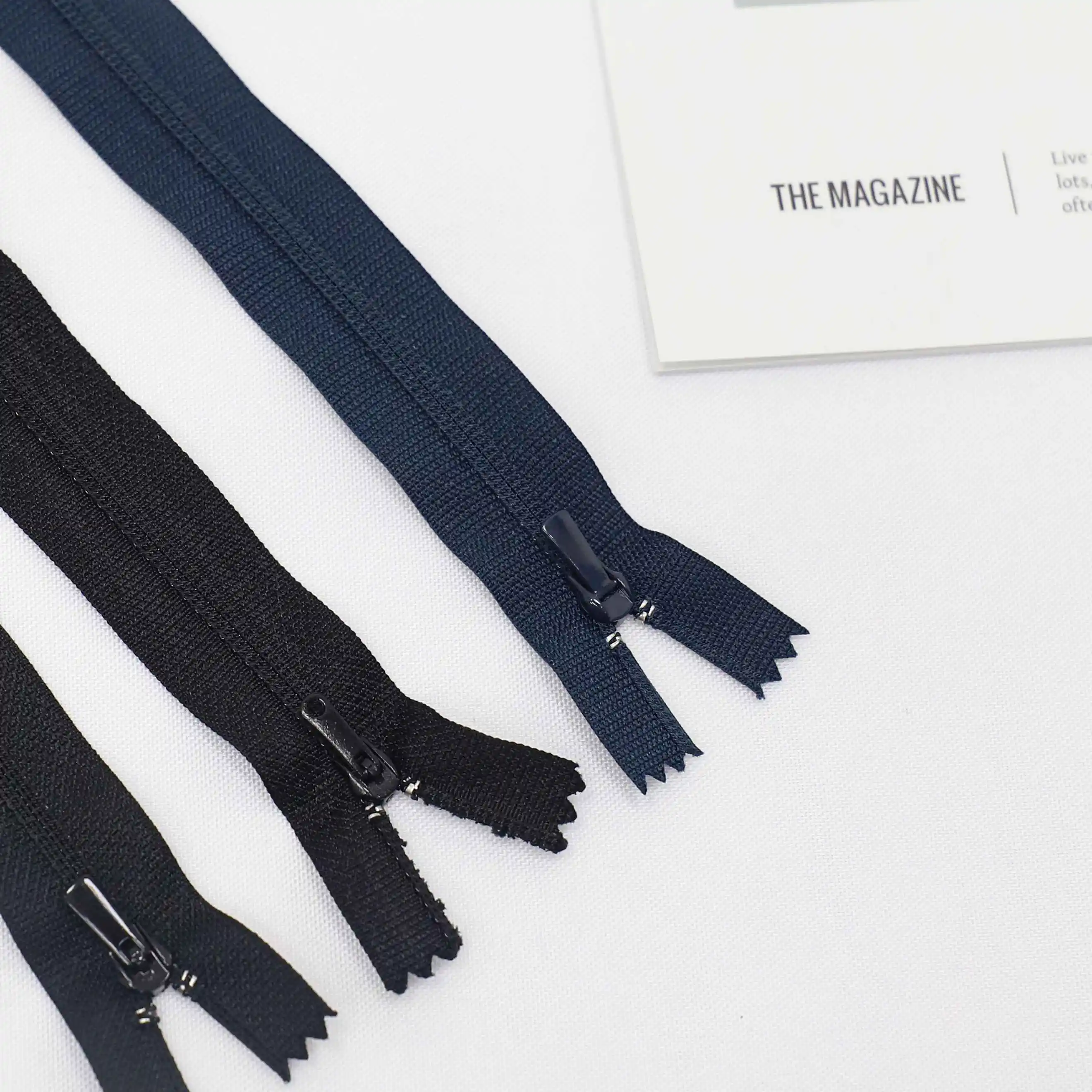 Factory wholesale invisible  nylon  custom zipper  long fancy zipper zebra stripes tape with various baggage bags and cloth