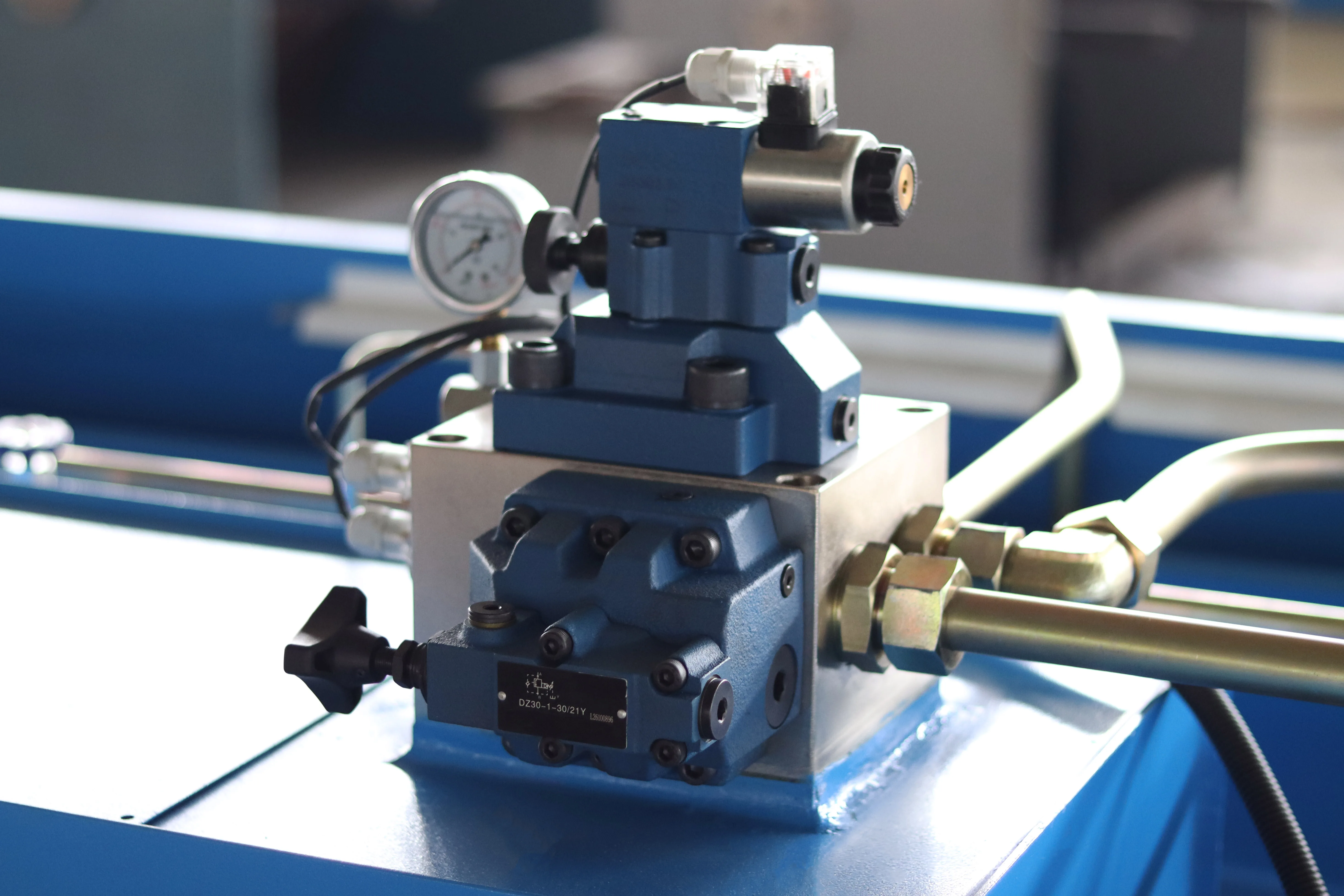 Fully Automatic Easy to Operate QC11K-12x3200mm Automatic CNC  Sheet Metal Cutting Machine Guillotine Shearing Machine