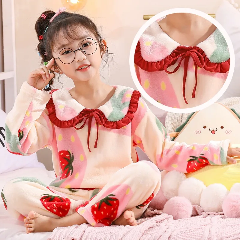 Factory Wholesale winter flannel warm girls sleepwear Children pyjamas Lovely cartoon printed kids pajamas