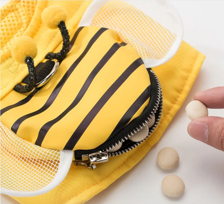 
Small pet vest zipper bees prevent breaking free of the Traction rope 