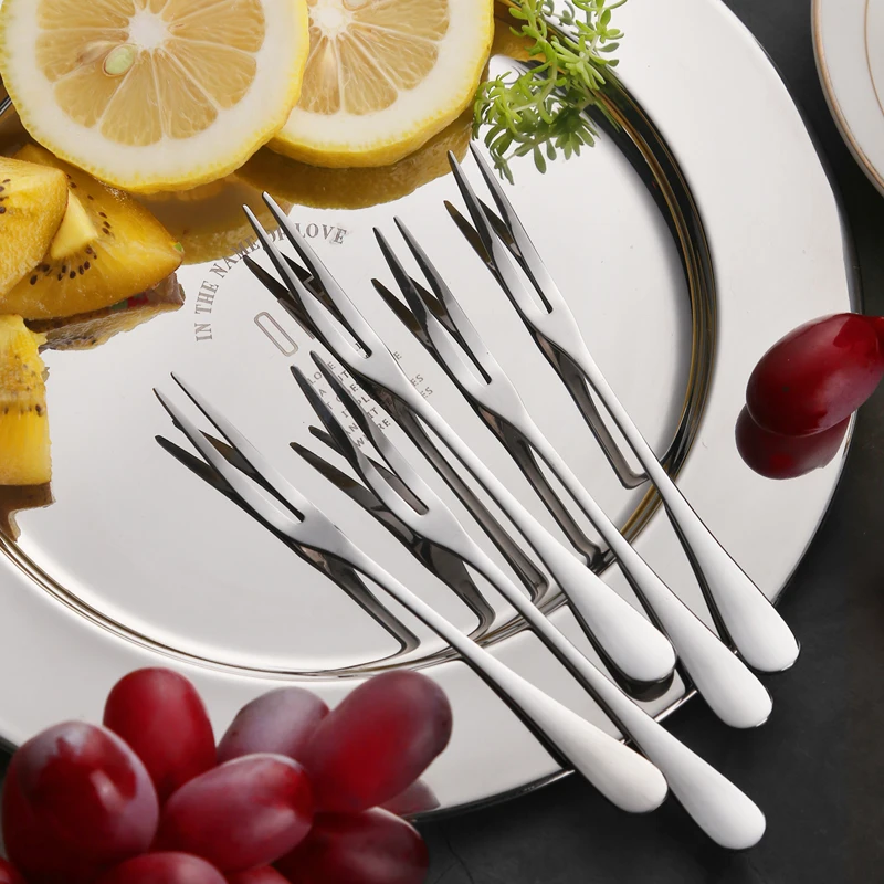 
High Quality Mirror Polished Stainless Steel 304 Fruit Forks, Suitable for Family Hotels and Restaurants. 