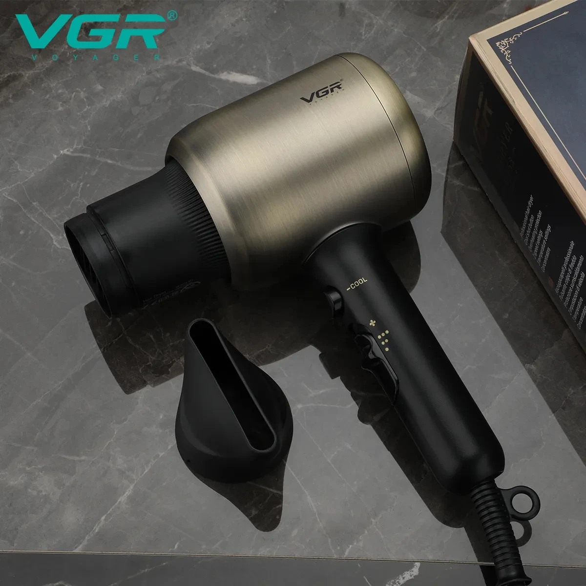 Vgr V-453 New Design 1800-2200w Powerful Electric High Speed Salon Professional Hair Dryer